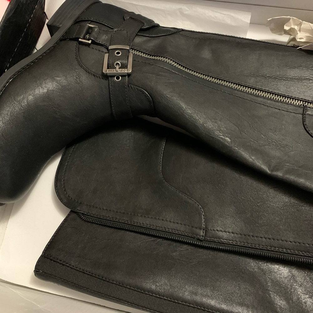Guess boots